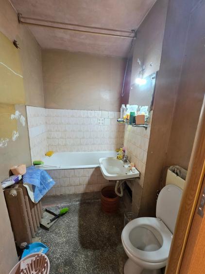 Dristror, chiar la metrou, 10 minute mall Park Lake, bloc 1978 - 11