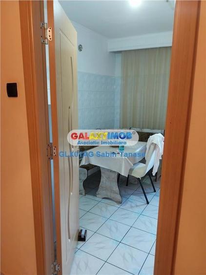 Apartament cu 3 camere decomandat în Prundu