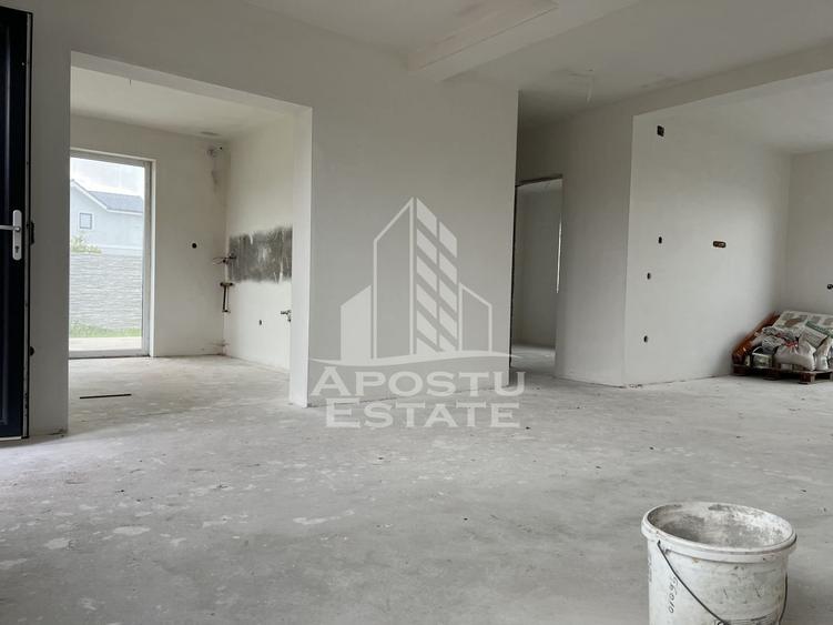 Triplex cu 5 camere, P+ E, In Sanandrei - 1