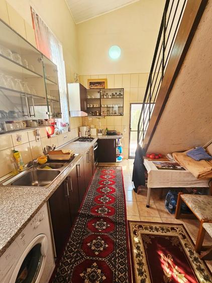 Casă spațioasă cu 9 camere în Strejnicu – pentru locuință, birouri - 38