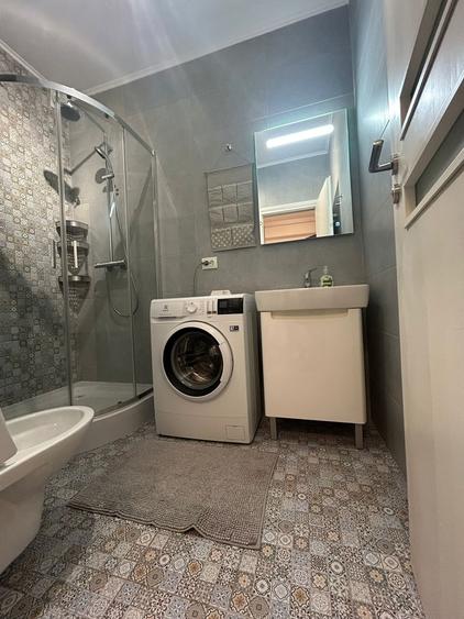 MILITARI REZIDENTIAL APUSULUI 1 - 6