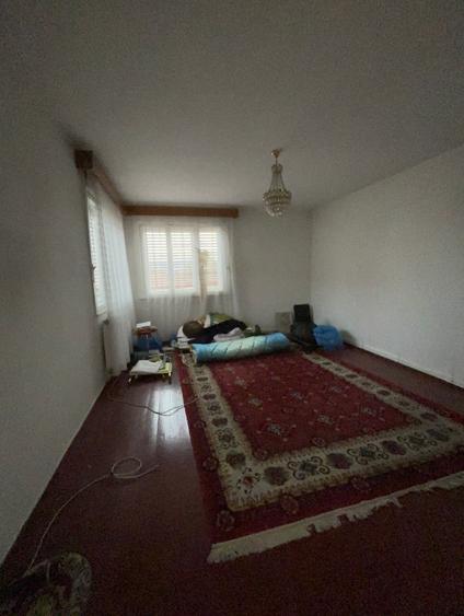 Casă cu 4 camere cu Teren 414 Mp în Dâmbul Rotund