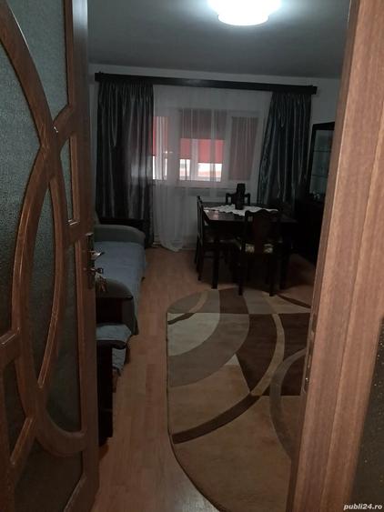 Proprietar inchiriez apartament cu 3 camere decomandat si utilat cu centrala proprie!! Brazda lui No - 1