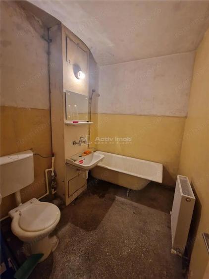 Apartament 4 camere decomandat, etaj 2, CT - Rovine - 4