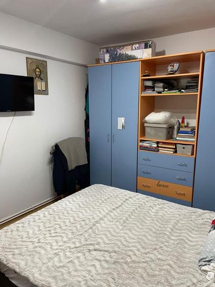 Apartament 3 camere de vanzare - 2