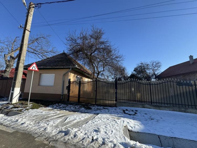 Casa individuala de vanzare – loc. Vad, jud. Brasov - teren 1702 mp - 1