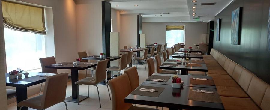 Hotel 4 stele 78 camere Piata Unirii - 5