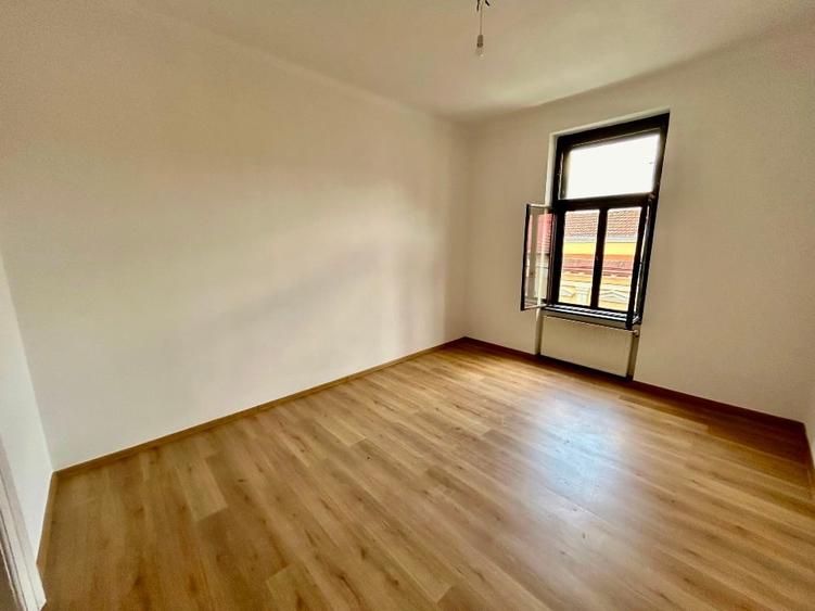 ULTRACENTRAL ZONA 0 • Casă D+P+E+M • 560 mp utili •8 camere• Direct Proprietar! - 13