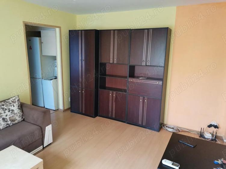 De inchiriat apartament 2 camere,Piata Resita,Sector 4 - 4