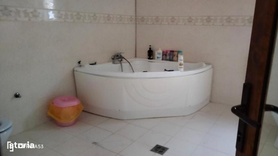 Casă cu 4 camere în Tomis II