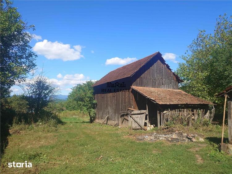 Casă cu 2 camere cu Teren 9223 Mp în Lunca