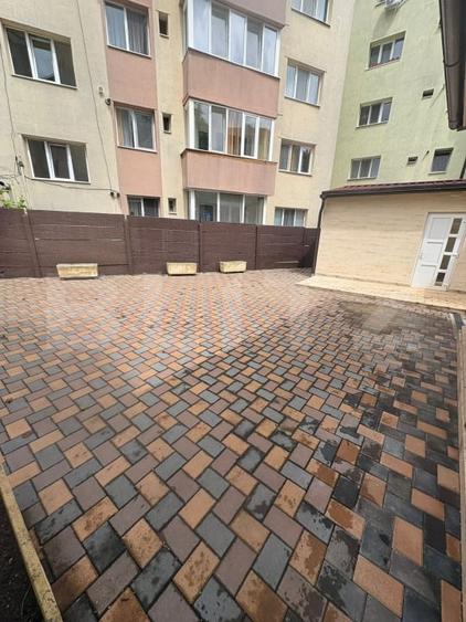 Spațiu comercial, de 330 mp, în Nord