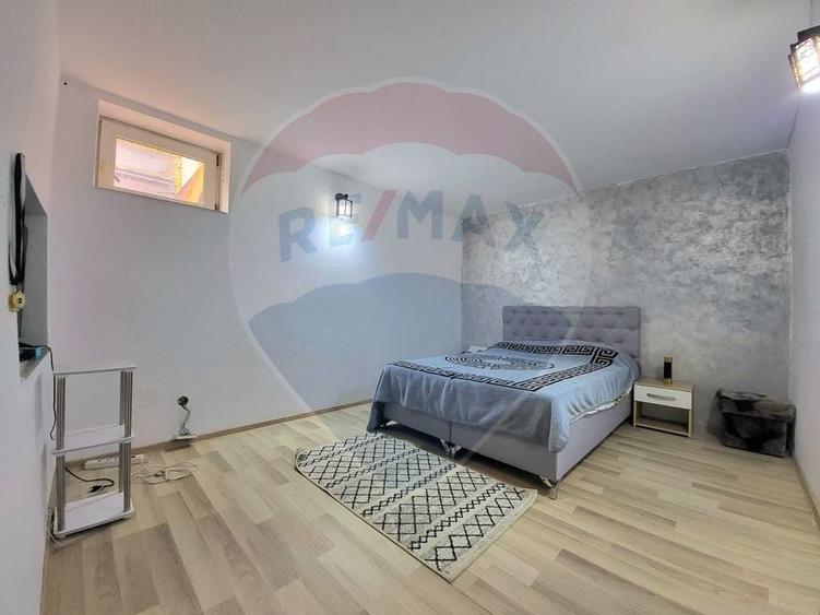 Casă de vanzare in zona Dâmbovița la curte comuna, 105.8mp utili - 7