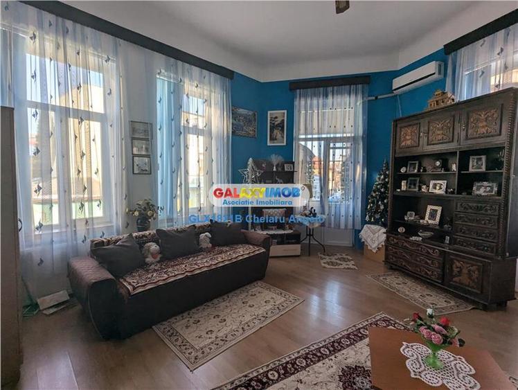 Armeneasca etaj vila 5 camere ,suprafata 200 mp, loc parcare - 1