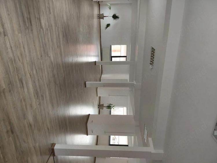 Firma ofer spre vanzare imobil D+P+3E+M, functiuni mixte, suprafata utila 791mp. - 2