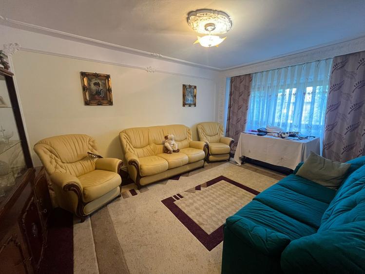 Apartament trei camere - Zona Gară-Longinescu - 2