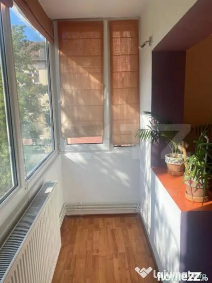 Apartament cu 4 camere decomandat în Soarelui