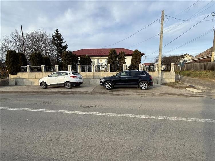 Secuieni - 17 km de Bacau - spatiu comercial - 2