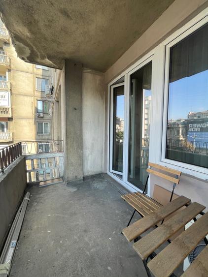 Piata Romana, Coloane, Metrou - 15