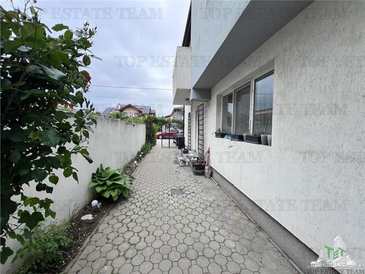 Vila moderna cuplata,curte individuala cu 5 camere , 3 bai , Living , terasa,mob - 2