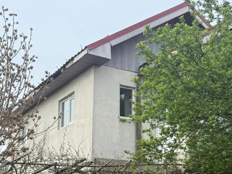 Casa P+E / teren Tuglui - 1