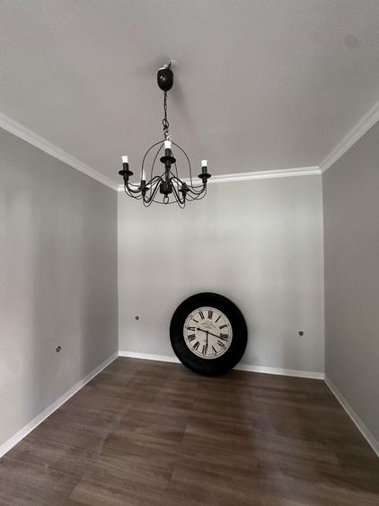 Inchiriez spatiu ptr birou/salon, zona ultracentrala, 2 camere de aprox 20 mp fiecare, recent renovat, cu acces la gradina(spatiul poate fi mobilat) - 2