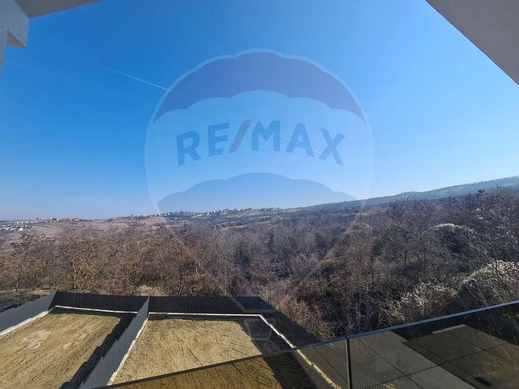 Vând Casă, in Borhanci - 3