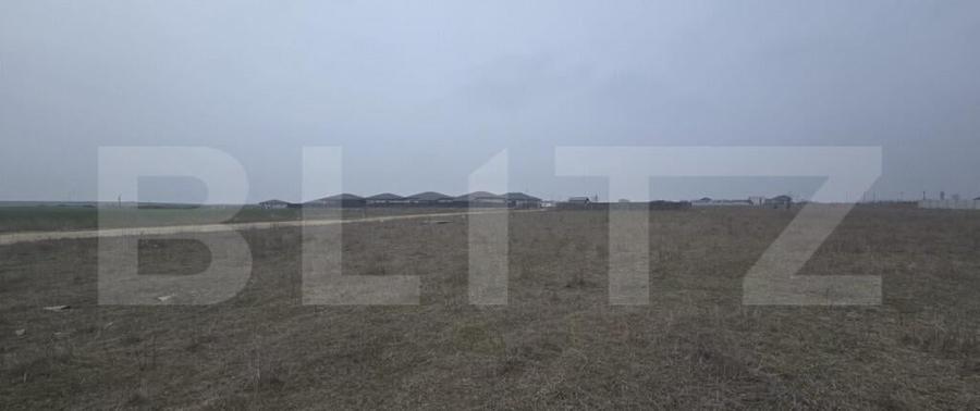 Teren intravilan, 1000 mp, pozitie pe colt, front 39 metri, - 2