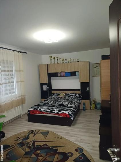 Casa vila de vanzare - 1