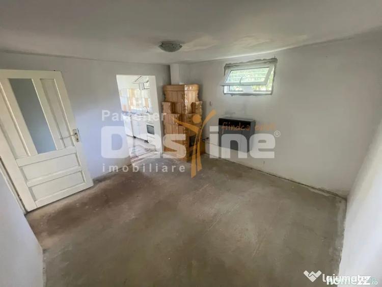 Casă cu 4 camere cu Teren 550 Mp în Păulești