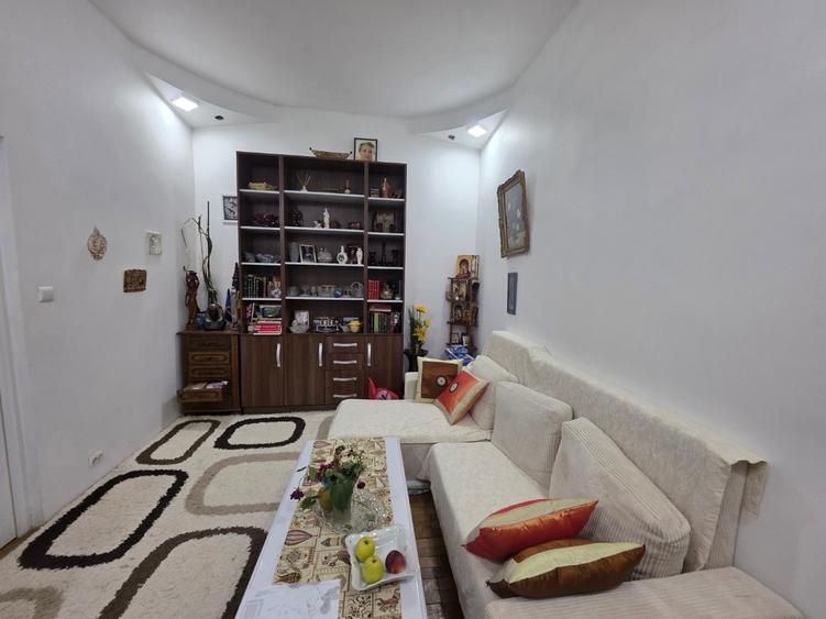 Apartament cu 2 camere semidecomandat, mobilat în Ferdinand