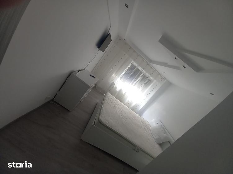 Garsonieră decomandată în Central