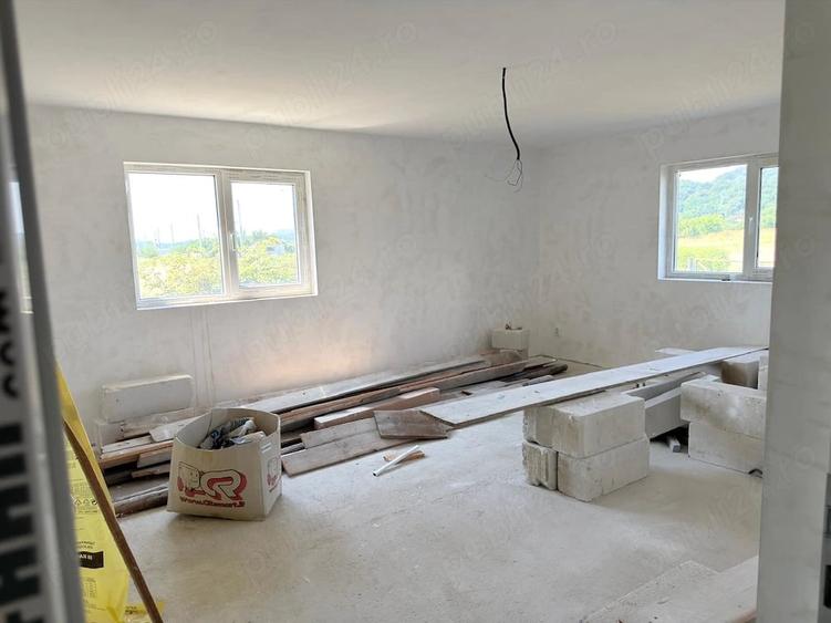Casă cu Teren 5500 Mp în Central
