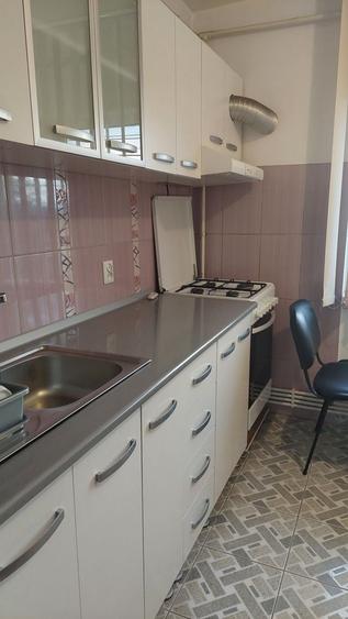 Garsonieră decomandată în Lacu