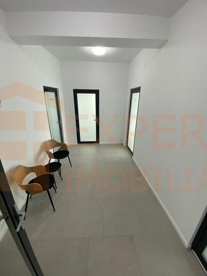 Birou, de 25 mp, în Casa de Cultură