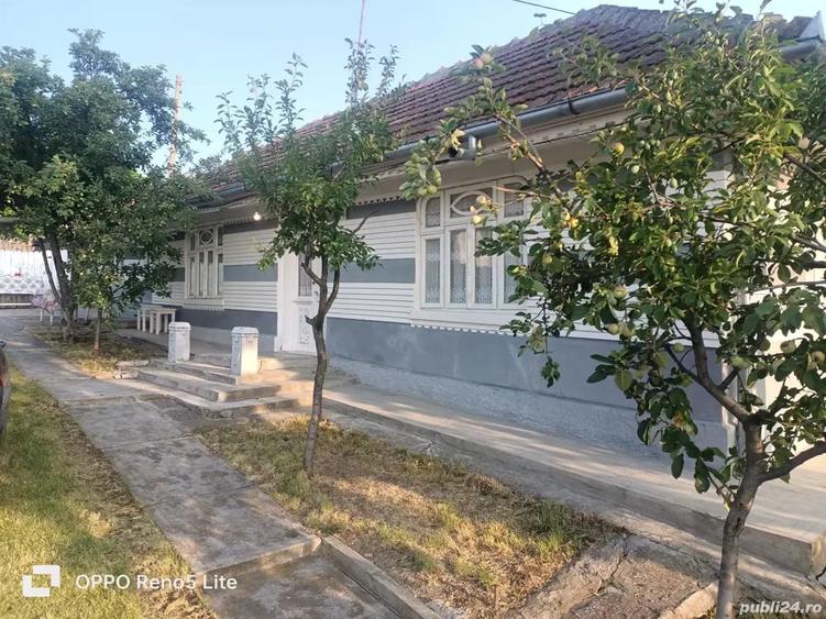 Casă cu 4 camere în Stănilești
