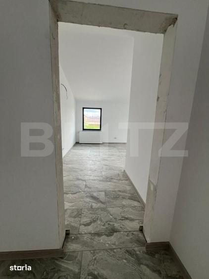Casă cu 4 camere cu Teren 370 Mp în Malu Mare