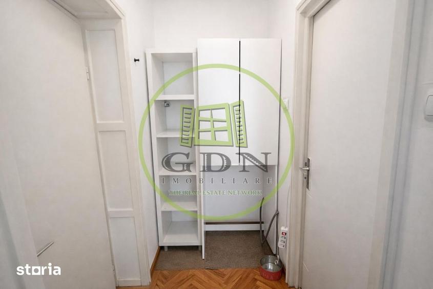 Apartament cu 3 camere decomandat, mobilat în Pajura