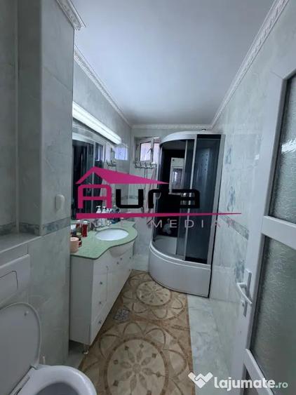 Apartament cu 2 camere semidecomandat în Piața Veche