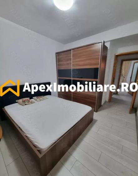 Apartament cu 3 camere semidecomandat în Cișmigiu