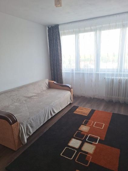 Apartament cu 2 camere decomandat în Romanilor