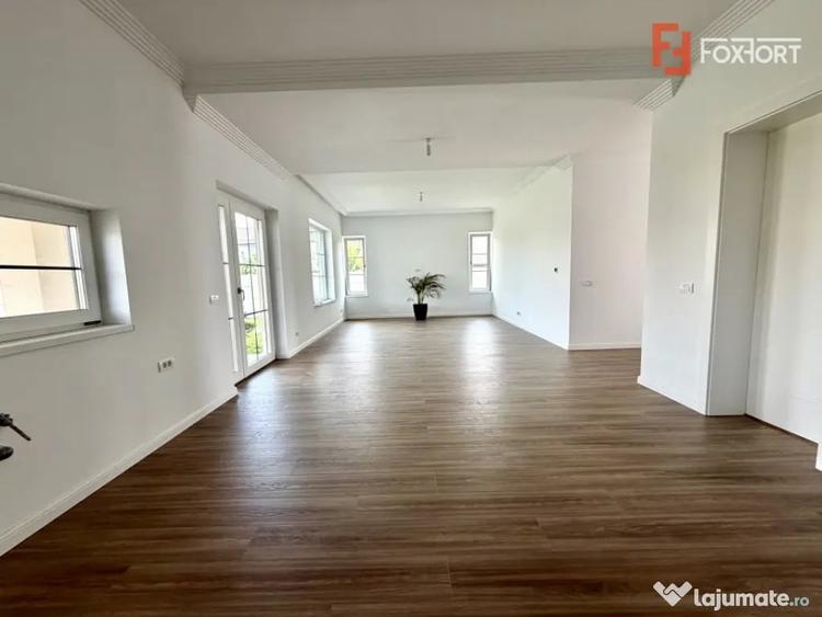Casă cu 4 camere cu Teren 688 Mp în Sânandrei