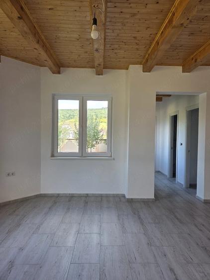 Casă cu 4 camere cu Teren 414 Mp în Valchid