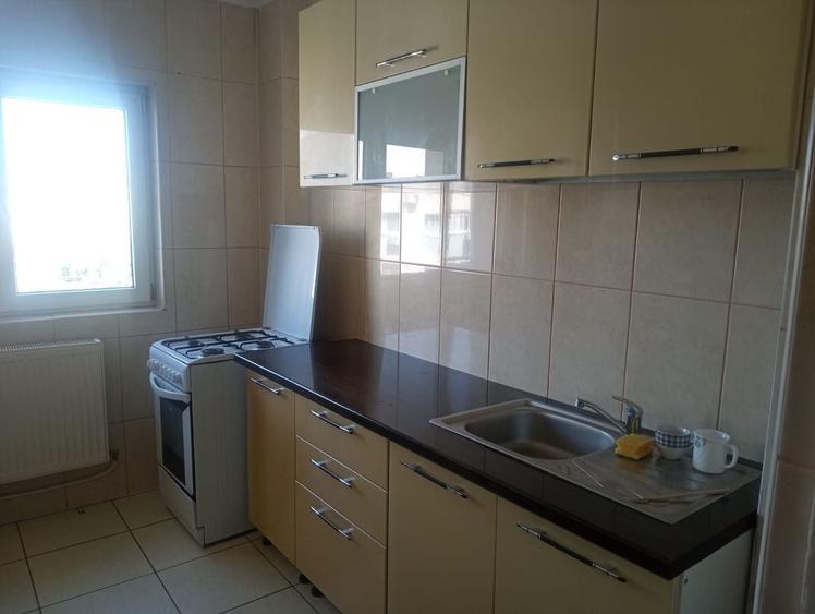 AP. 2 CAMERE-  APARATORII PATRIEI, BUCATARIE INCHISA, METROU 3 MIN - 4