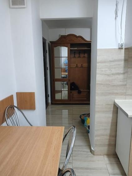 Apartament cu 2 camere decomandat în Torontalului