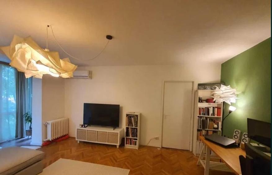 Apartament cu 2 camere decomandat în Titan — fotografia 3