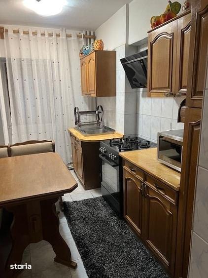 Apartament cu 3 camere decomandat în Păcurari