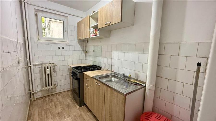 Apartament cu 2 camere nedecomandat în Tătărași