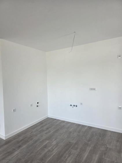 Apartament cu 2 camere semidecomandat în Gara de Est