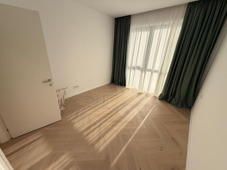 Apartament cu 3 camere decomandat, mobilat în Iancu Nicolae
